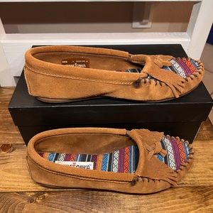 Minnetonka serape moccasins size 7